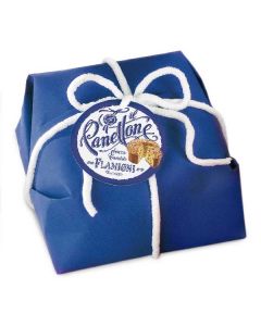 Low Milano panettone with icing and blue wrapping of 750 g